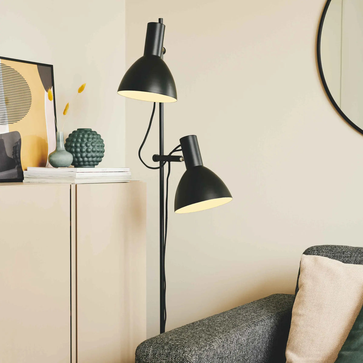 Halo Design Baltimore Golvlampa 2 Ljuskällor Ø18 cm, Svart