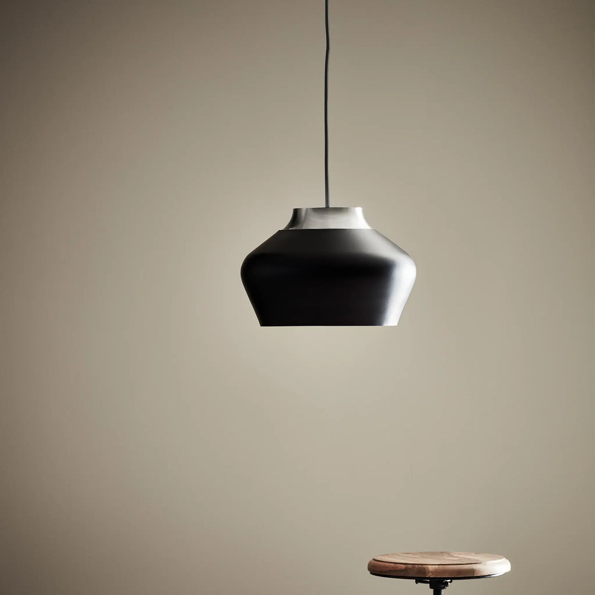 Markslöjd Kom Taklampa 31 cm, Svart/Stål