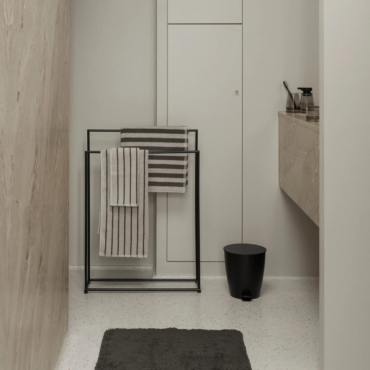 blomus Arto Badhandduk 70x140 cm, Moonbeam/Magnet