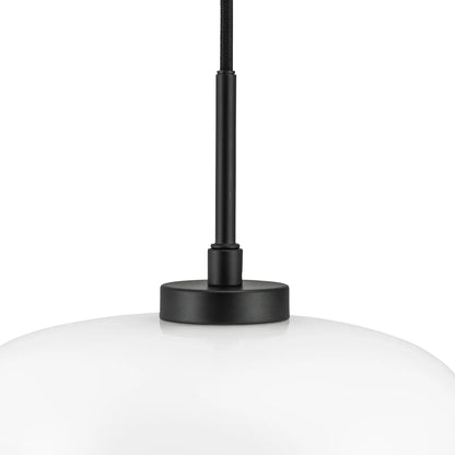 Dyberg Larsen ARP Taklampa Ø25 cm, Opal/Svart