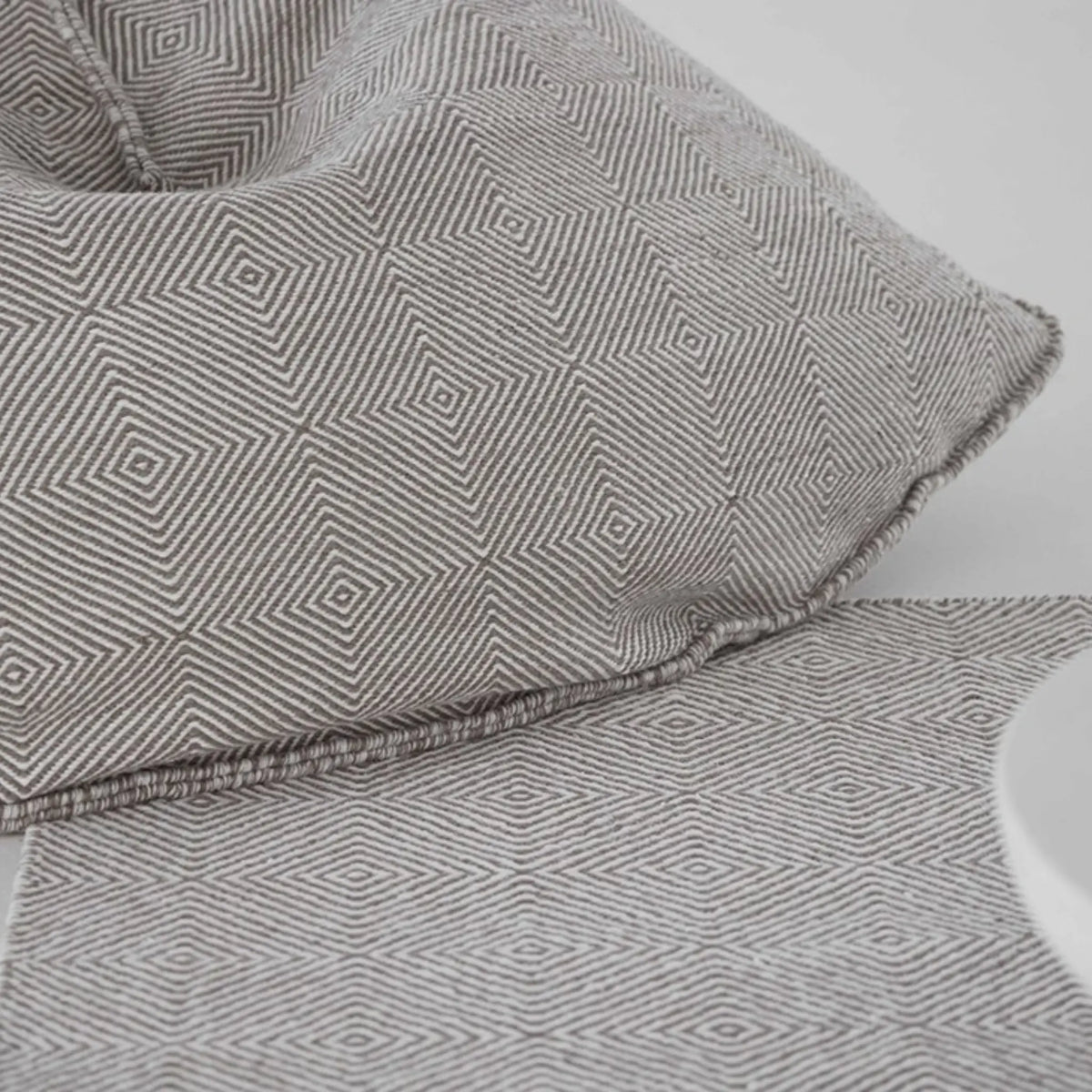 GAN Sail Puff 100x110x120h cm, Taupe