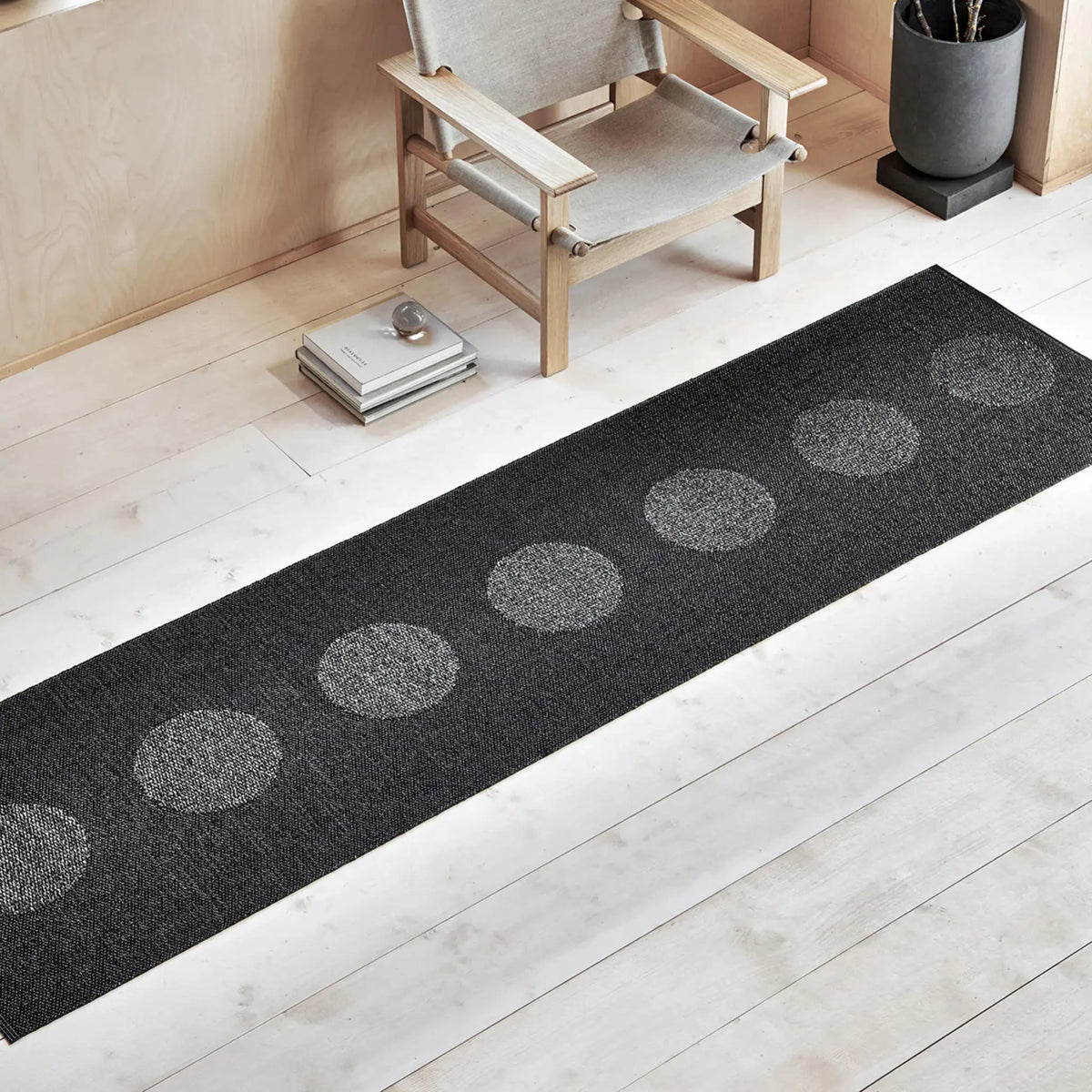 Pappelina Vera 2.0 Matta 70x280 cm, Svart