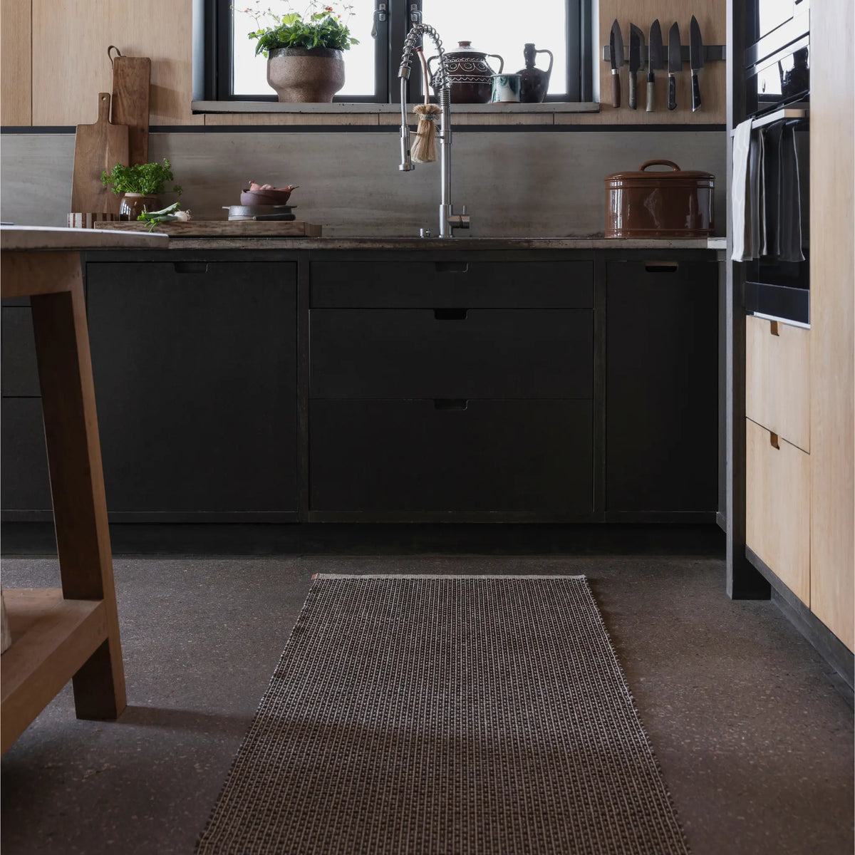 Pappelina Nils Matta 70x240 cm, Dark Brown