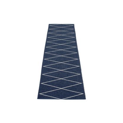 Pappelina Max Matta 70x400 cm, Dark Blue