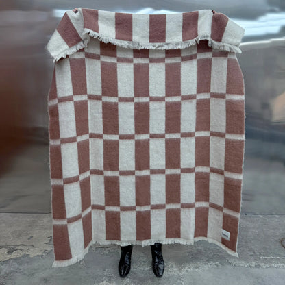 Tinted Objects Hallin Filt Mohair 130x170 cm, Offwhite-Rust