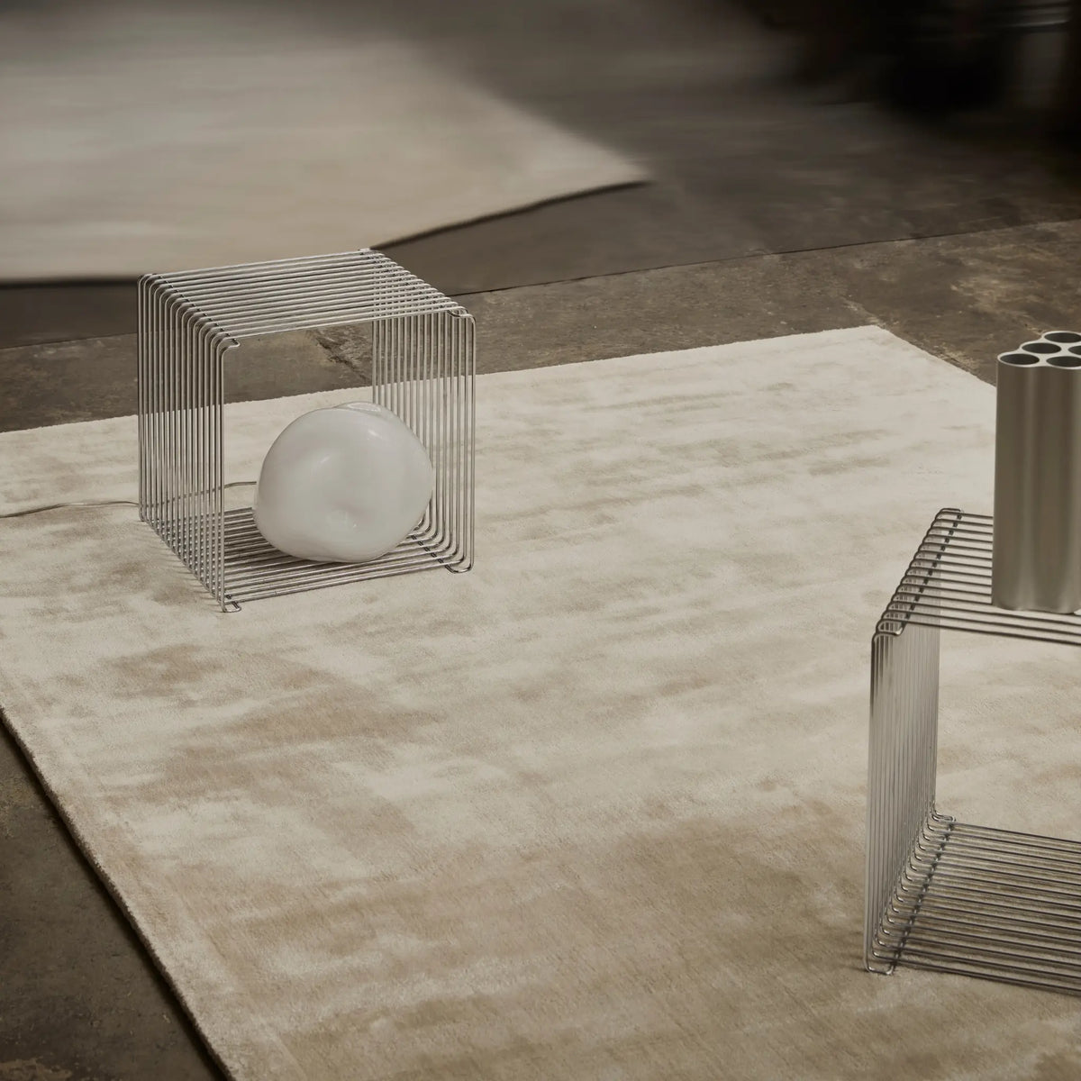 Tinted Objects Backfjall Viskosmatta 170x240 cm, Beige/vit