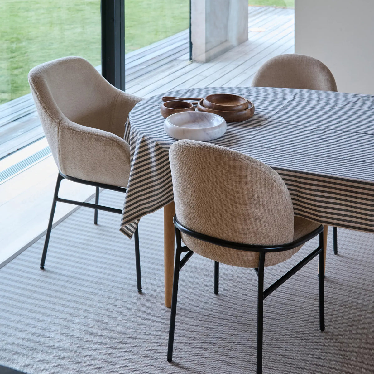 Wikholm Form Anadia Stol, Offwhite