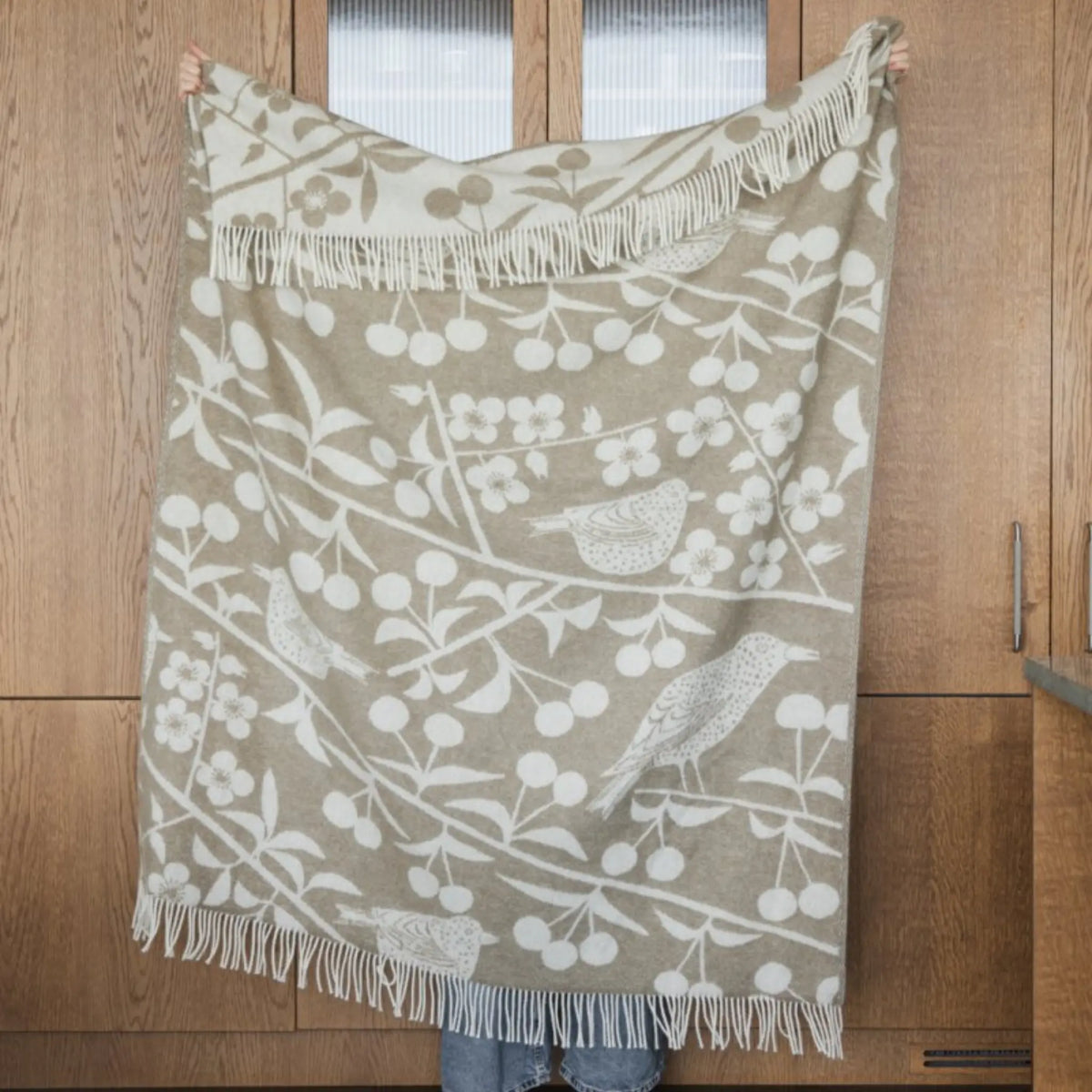 Almedahls Körsbärsträdgården Pläd 130x170cm, Brun Off White
