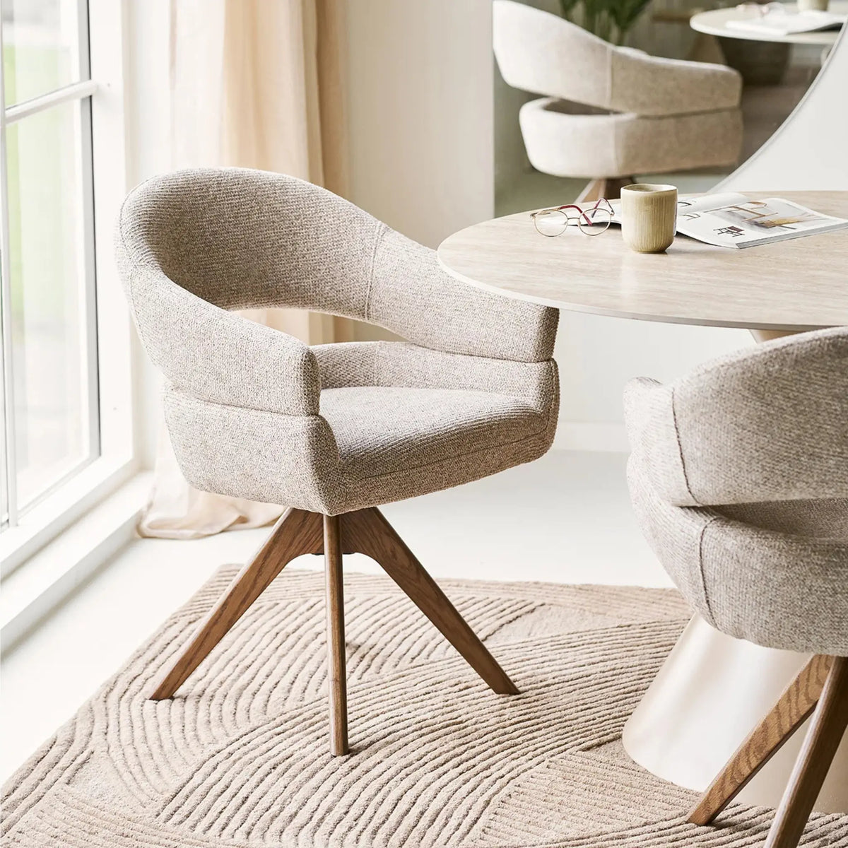 House Nordic Dover Matstol, Natur