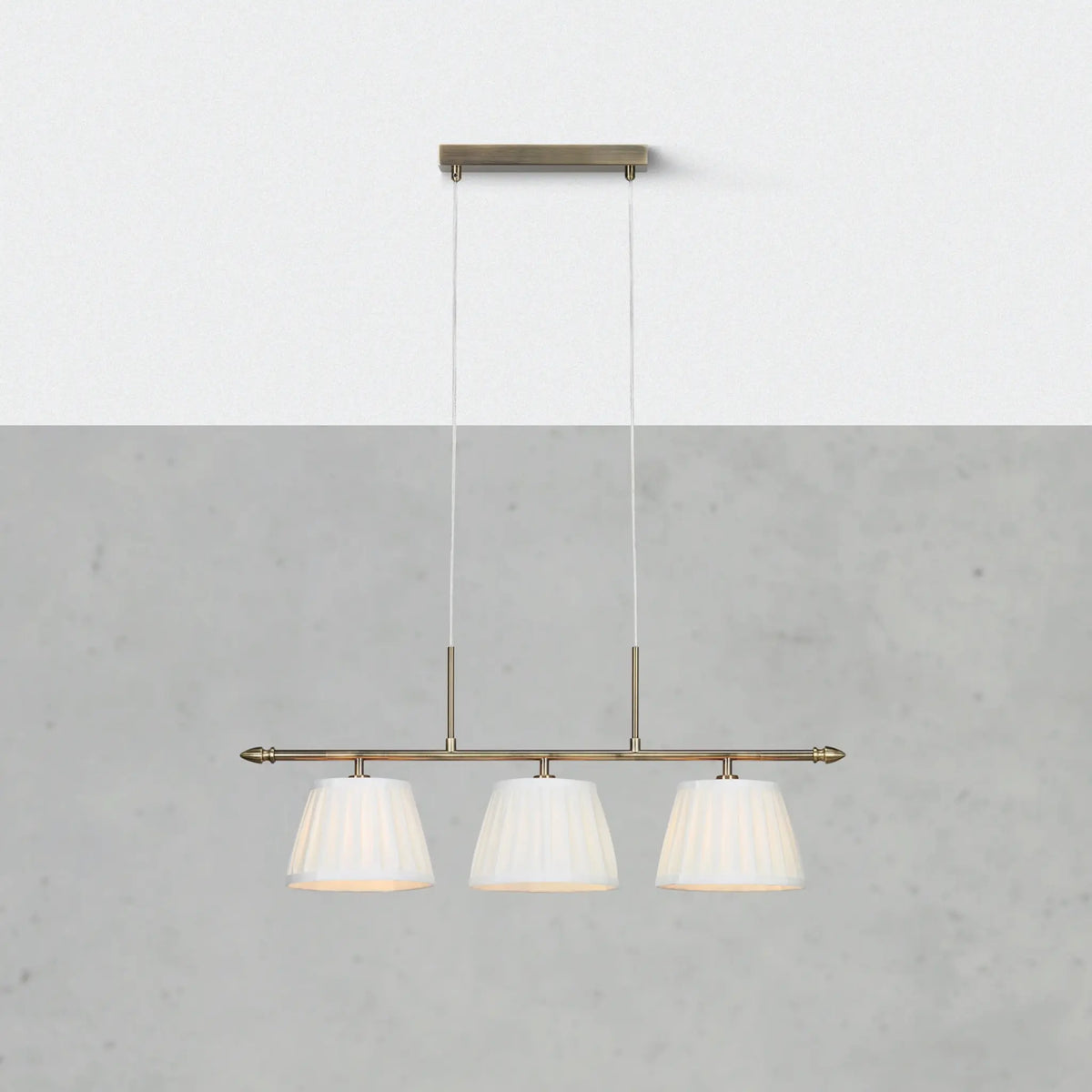 Markslöjd Oxford Taklampa, Offwhite/Antik Mässing