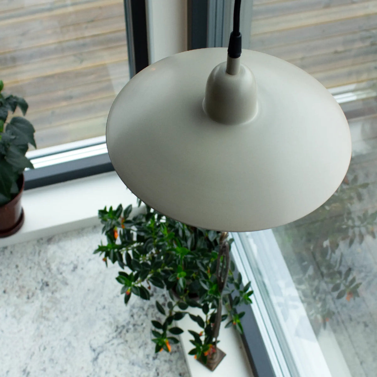 PR Home Como Fönsterlampa 28 cm, Beige