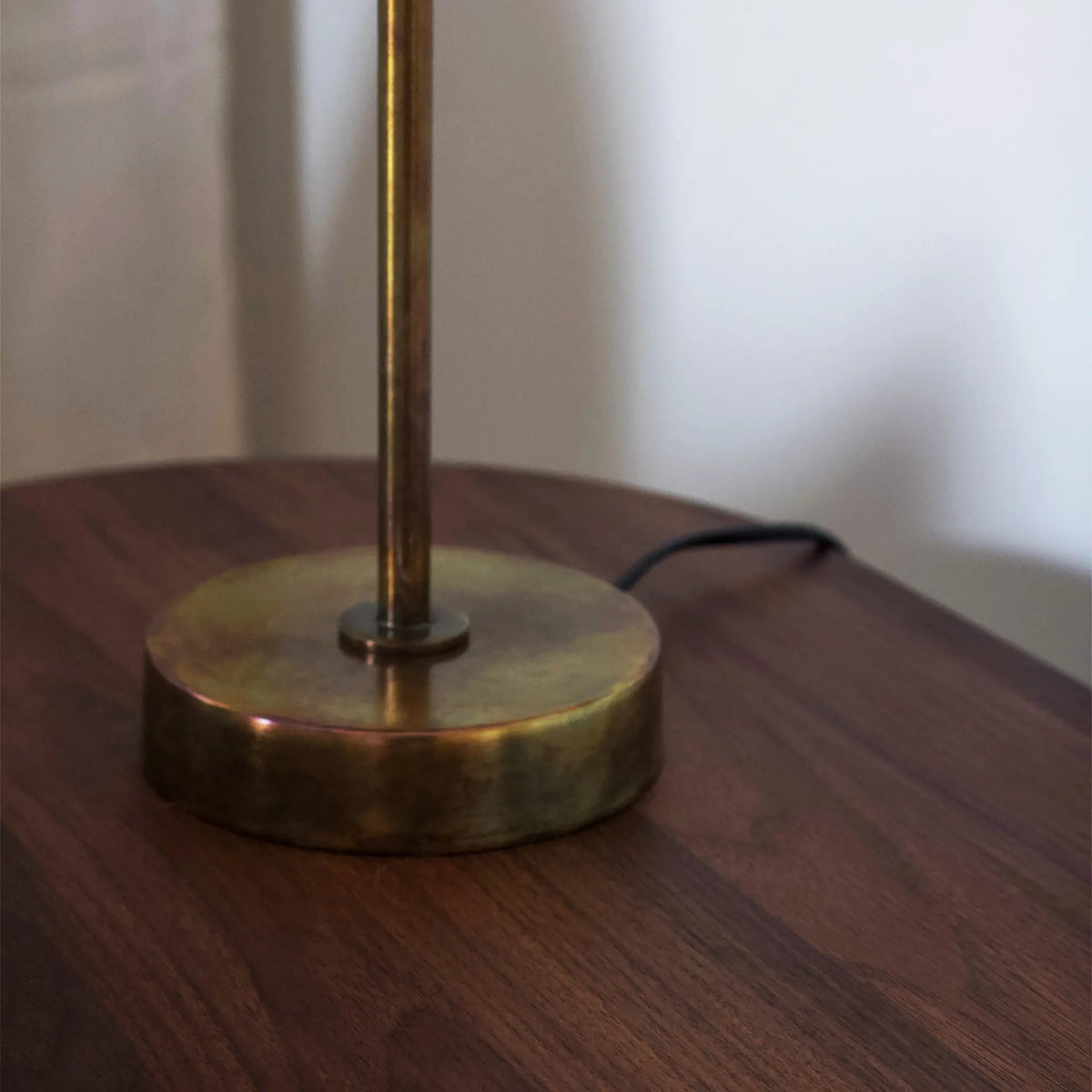 PR Home Aira Bordslampa 46 cm, Oil Brass
