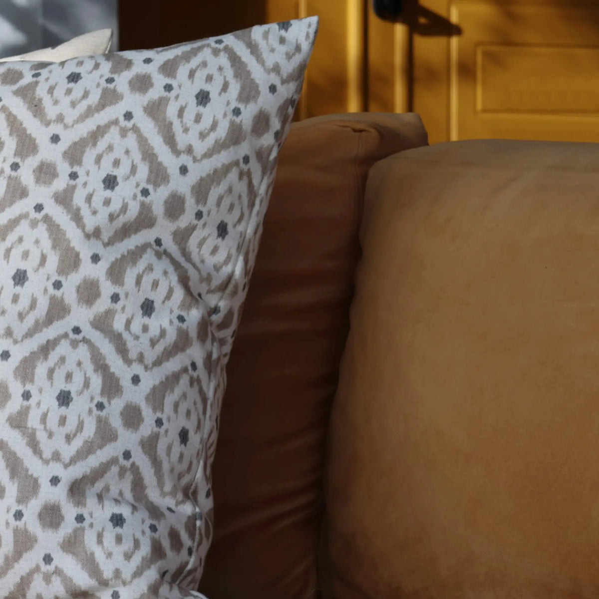 Svanefors Ikat Kuddfodral 50x50 cm, Beige